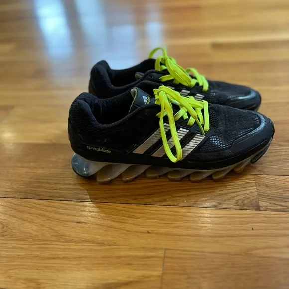 adidas | Shoes | Adidas Black And Yellow Sneakers With  display picture 3